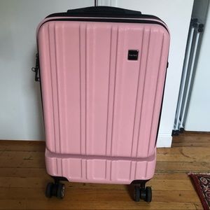 CalPak Wander Hardcase Expandable CarryOn Spinner